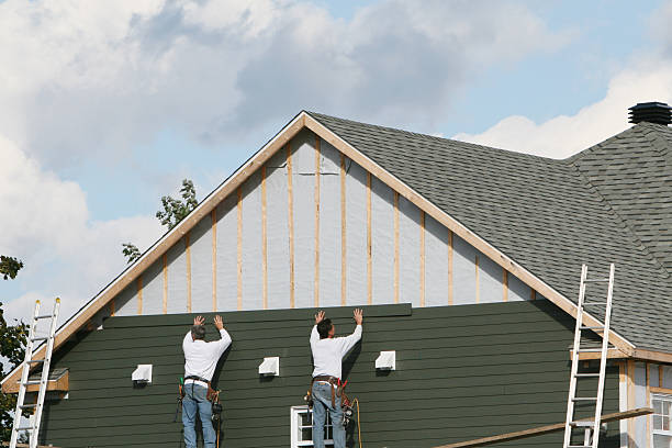 Professional Emergency Siding Repair technician working in Richland, PA